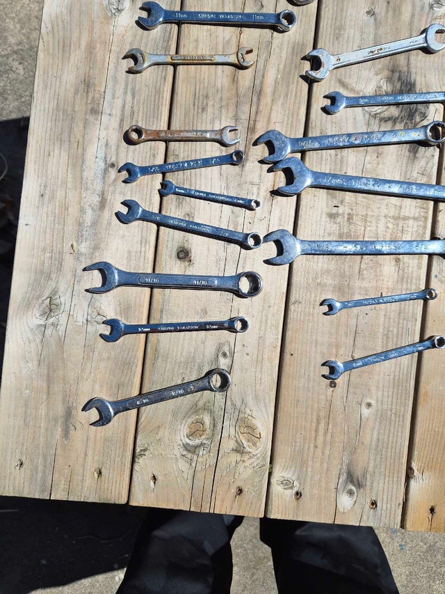 Wrenches - Standard and Metric Husky Set