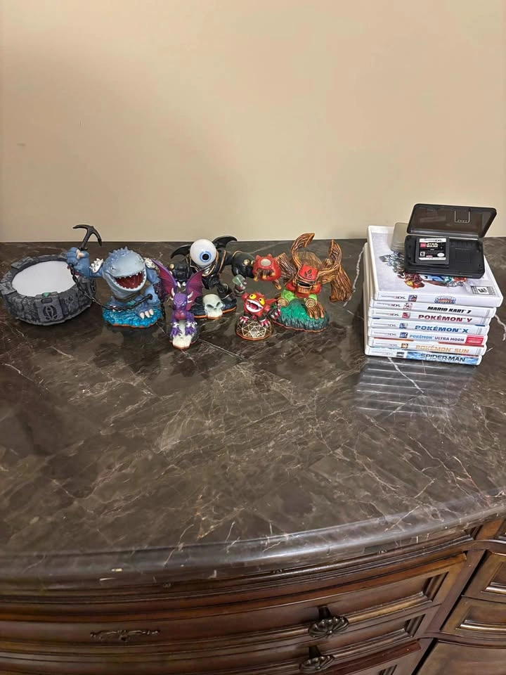 3DS Games + Skylanders Figures and Portal
