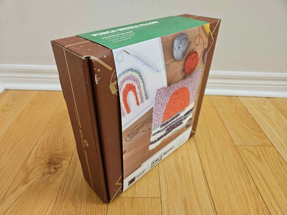 Kiwico Maker Crate - Punch Needle Pillow (Brand New) - photo 4
