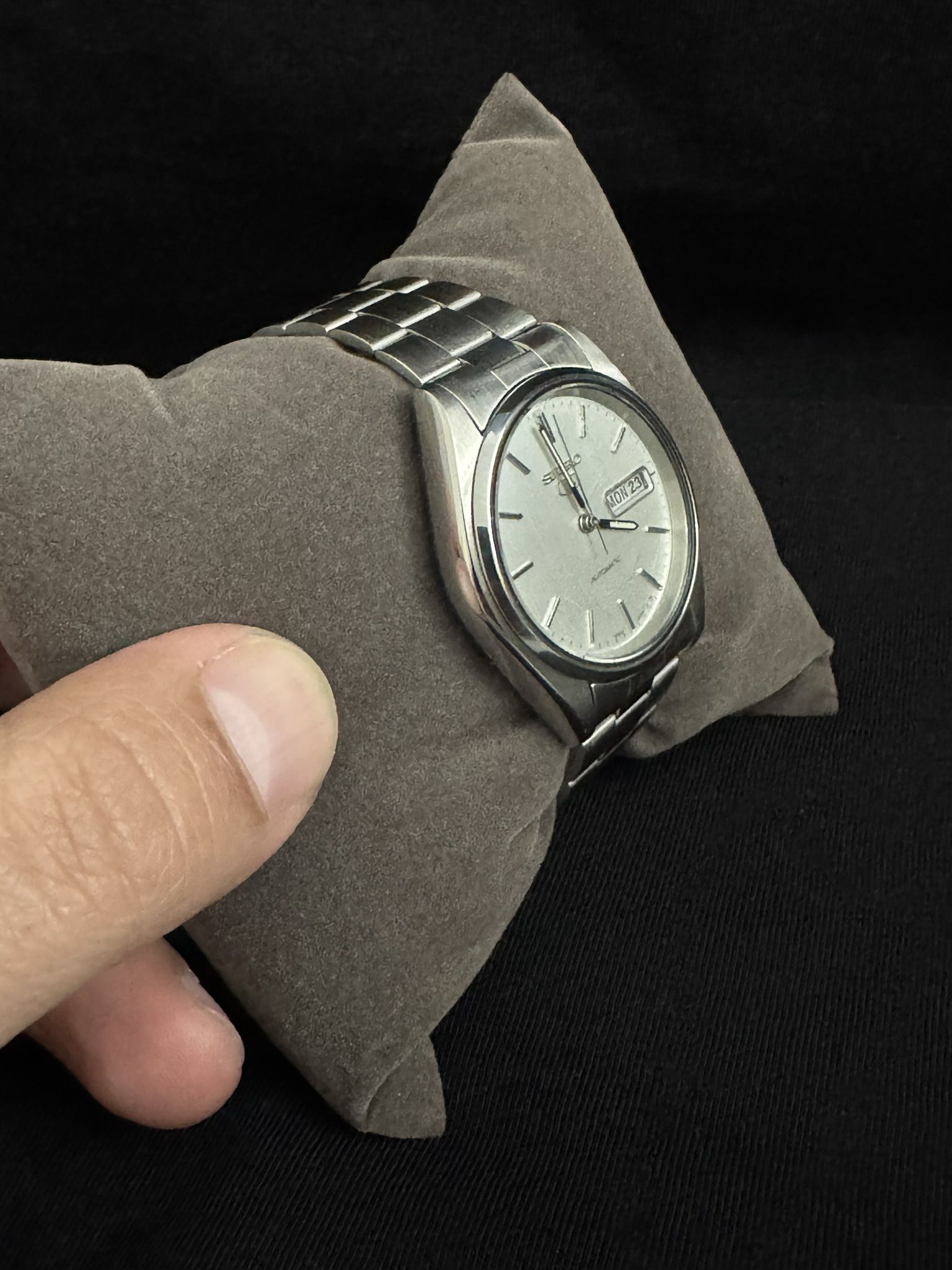Seiko 5 Automatic – Classic Stainless Steel Day-Date - photo 2