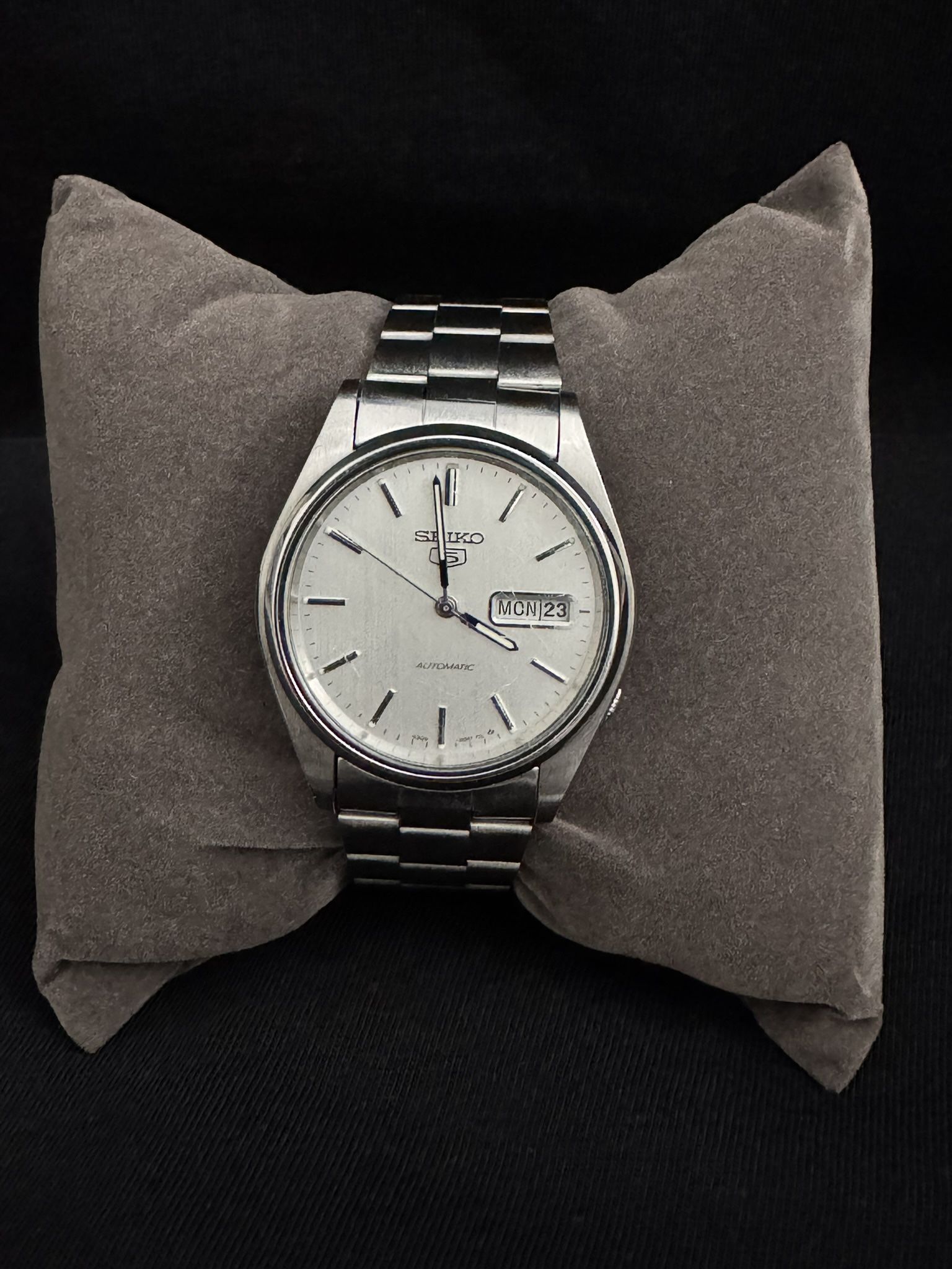 Seiko 5 Automatic – Classic Stainless Steel Day-Date - photo 3