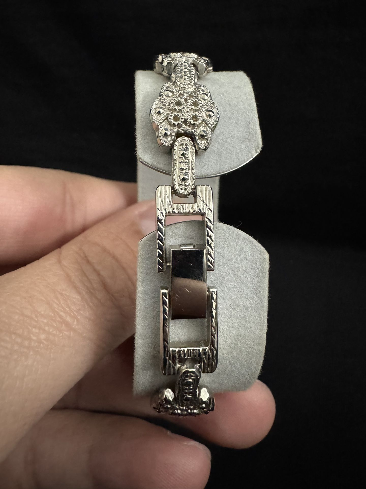 Vintage Quartz Dress Watch – Classic Roman Numeral Dial – Runnin - photo 5