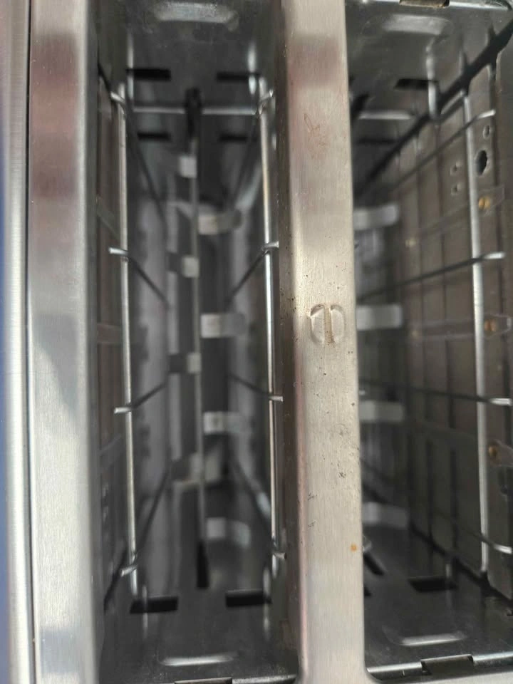 Hamilton Beach 2-slice stainless steel toaster - photo 4