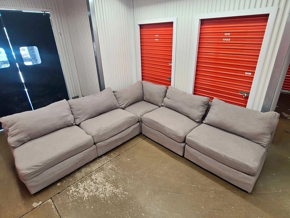 🇨🇦 Large Modular Sectional Couch