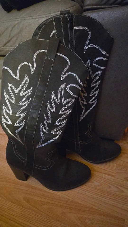 Torrid Cowgirl Boots - Size 10 - photo 3