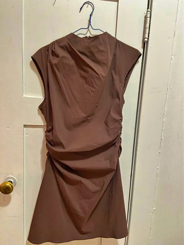 Brown dress