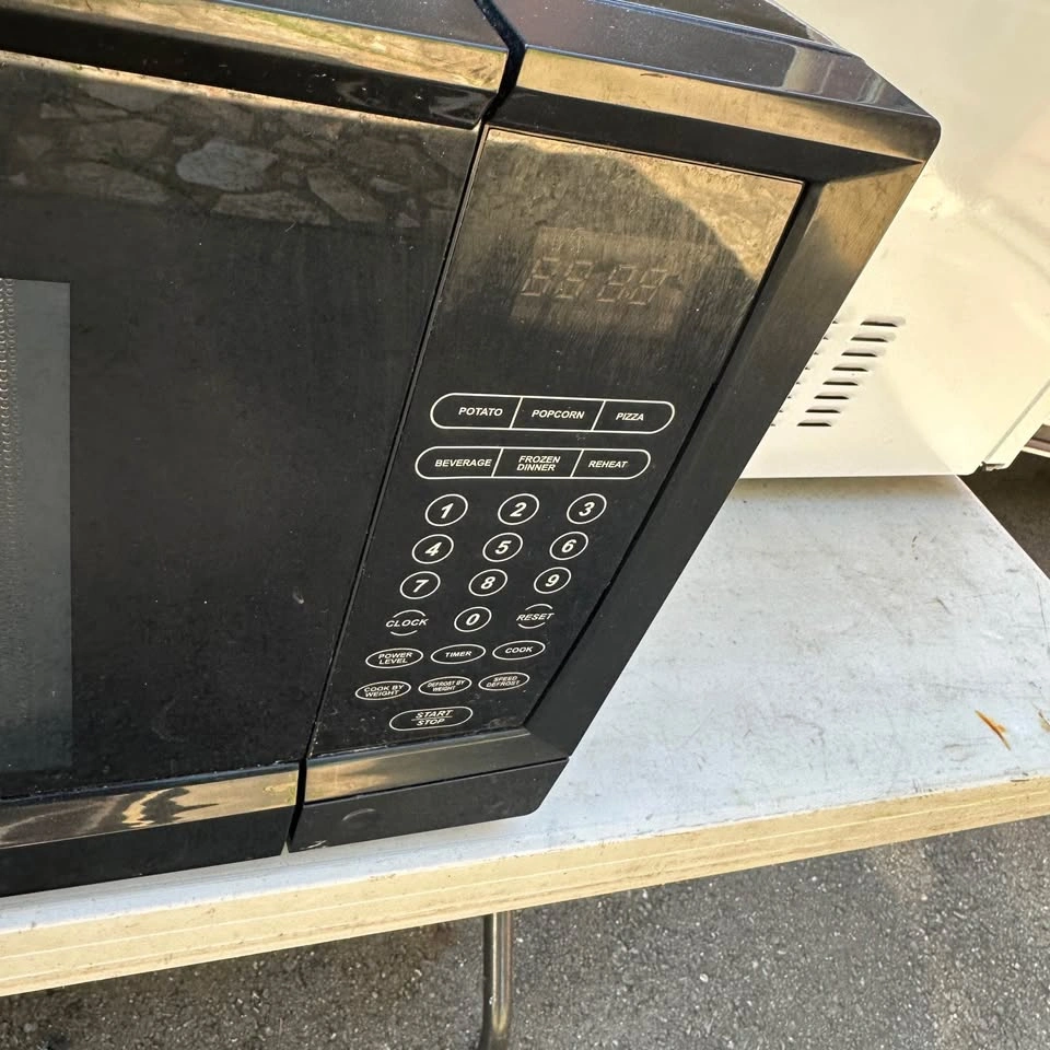 Danby Microwave - photo 2