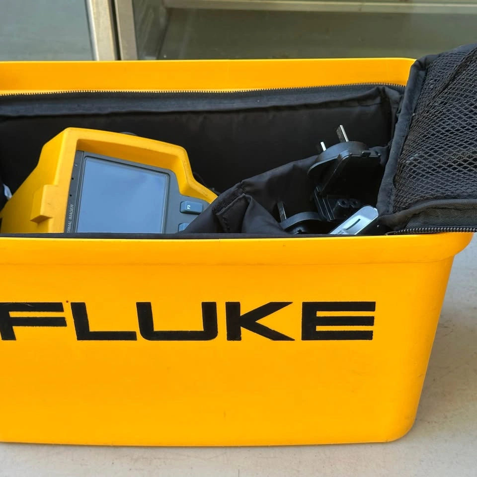 Fluke TiR1 Thermal Image Camera - photo 2
