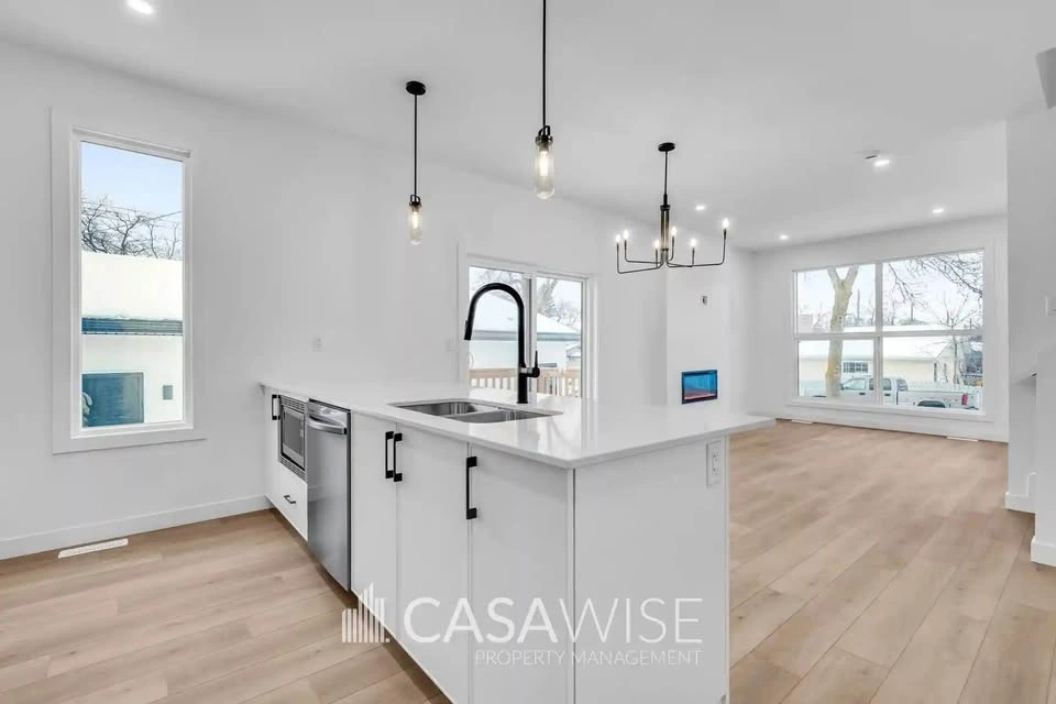2 Beds 2.5 Baths - House - photo 2
