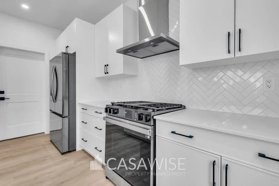 2 Beds 2.5 Baths - House - photo 4