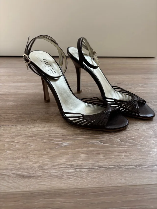 BNWOT Guess High Heel Brown Sandals - Size 5.5 - photo 2