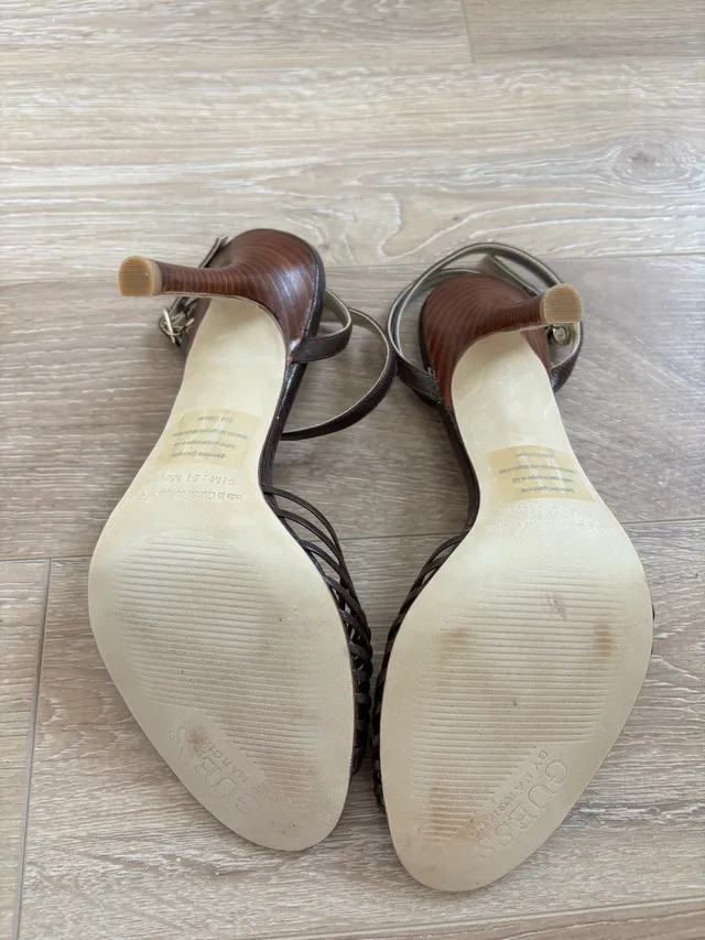BNWOT Guess High Heel Brown Sandals - Size 5.5 - photo 4