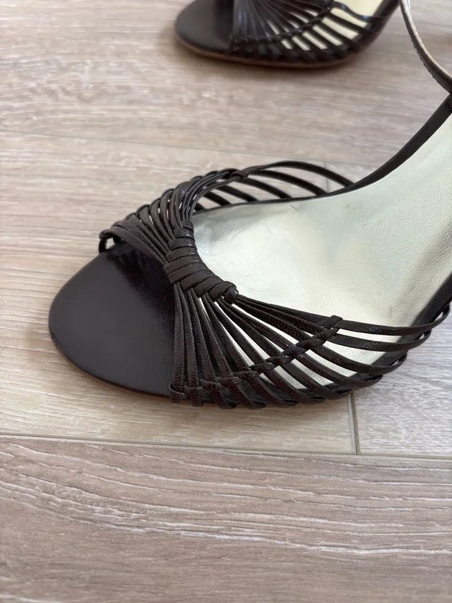 BNWOT Guess High Heel Brown Sandals - Size 5.5 - photo 5