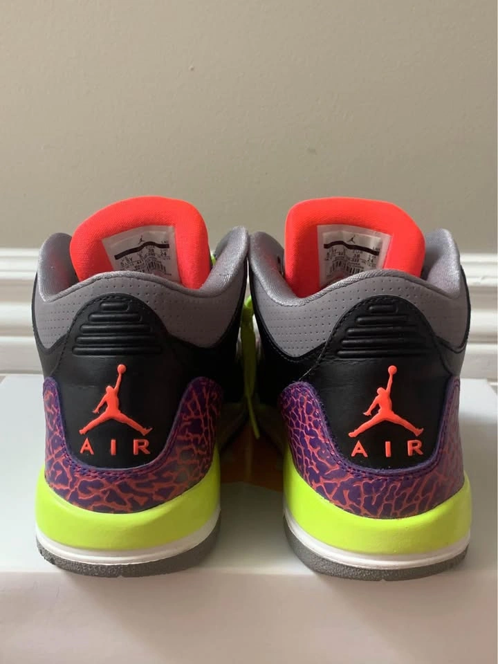 Jordan 3 Retro Atomic Red Volt - photo 3
