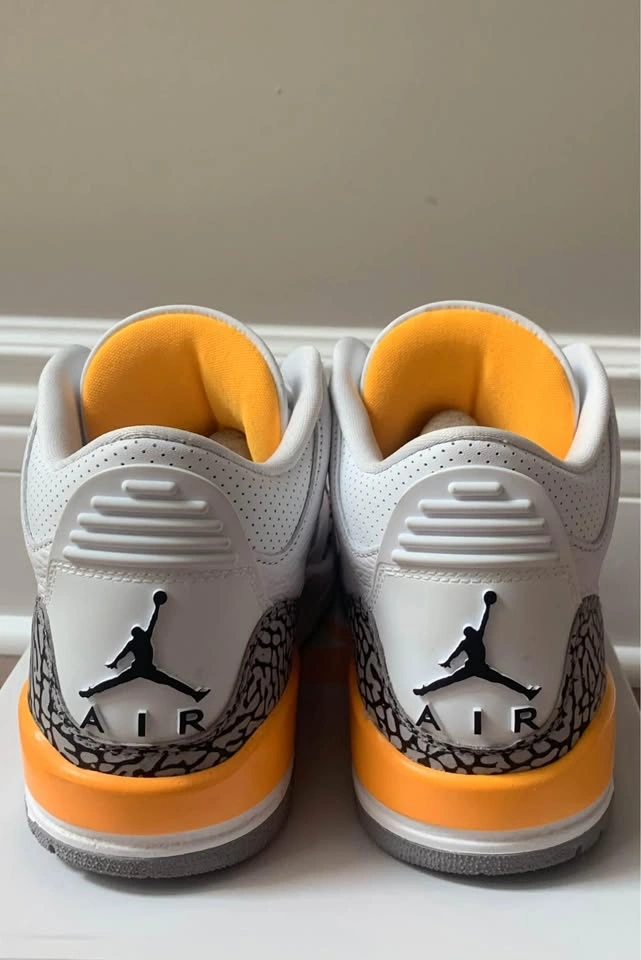 Jordan 3 Retro - Laser Orange (woman’s) Size 7 - photo 3