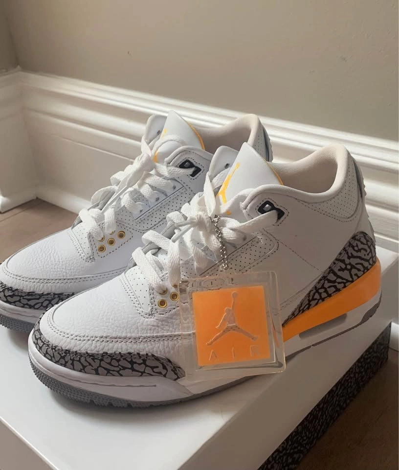 Jordan 3 Retro - Laser Orange (woman’s) Size 7 - photo 4