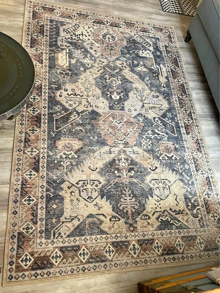 Living Room Carpet 5x7 1/2 ft