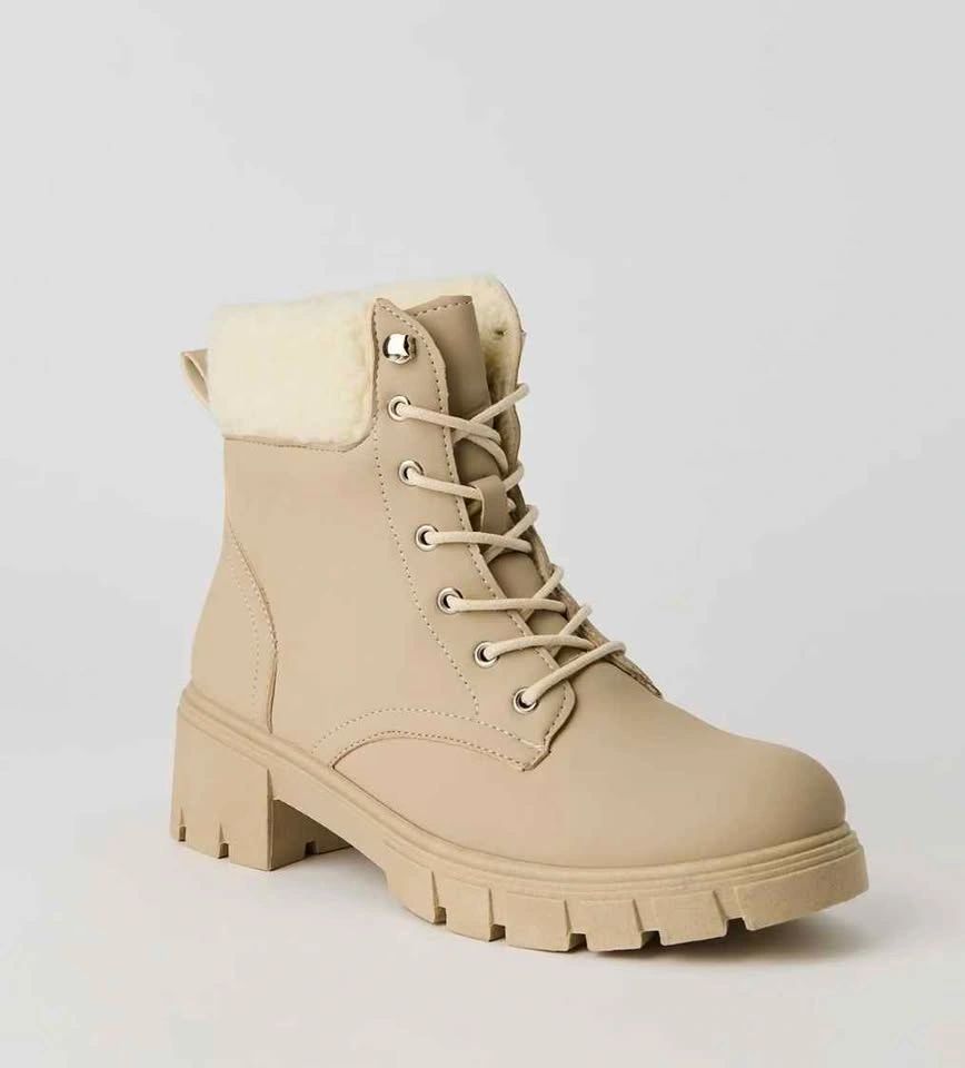 Winter Boots Size 11 - photo 3