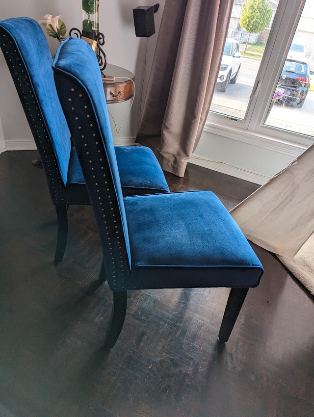 2 BLUE FABRIC WOODEN TUFFED MATCHING CHAIRS - photo 3