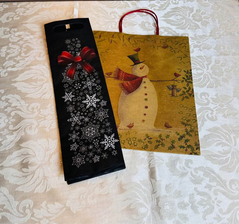 Christmas Cardinal Holly Table Runner & Red Tin Box - photo 3
