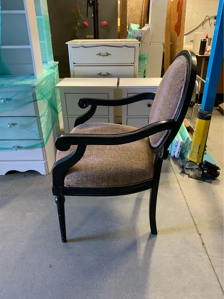Black Wood Frame Leopard Print Vintage Accent Chair - photo 2
