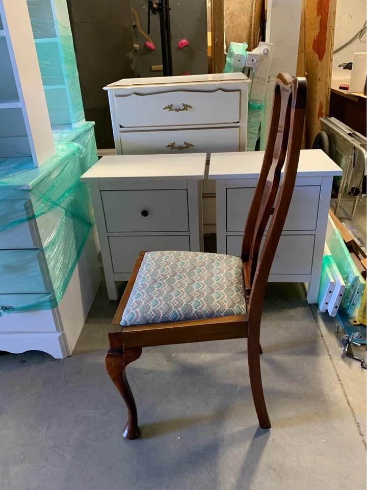 Vintage Wooden Dining or Accent Chair w/ Cabriole Legs - photo 2