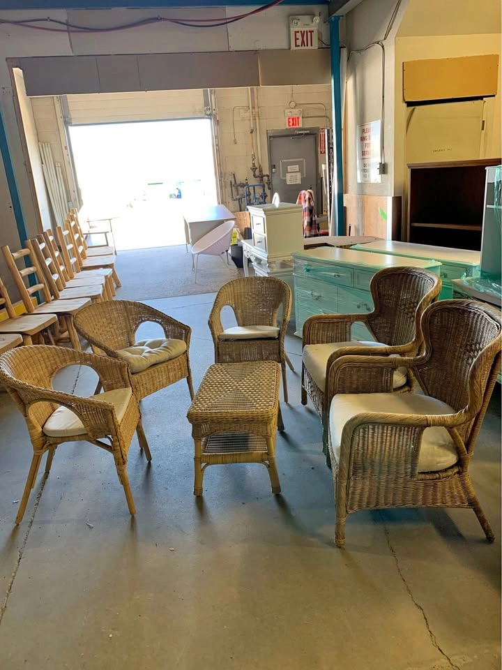 5pc Wicker Chair Outdoor Set w/ Ottoman