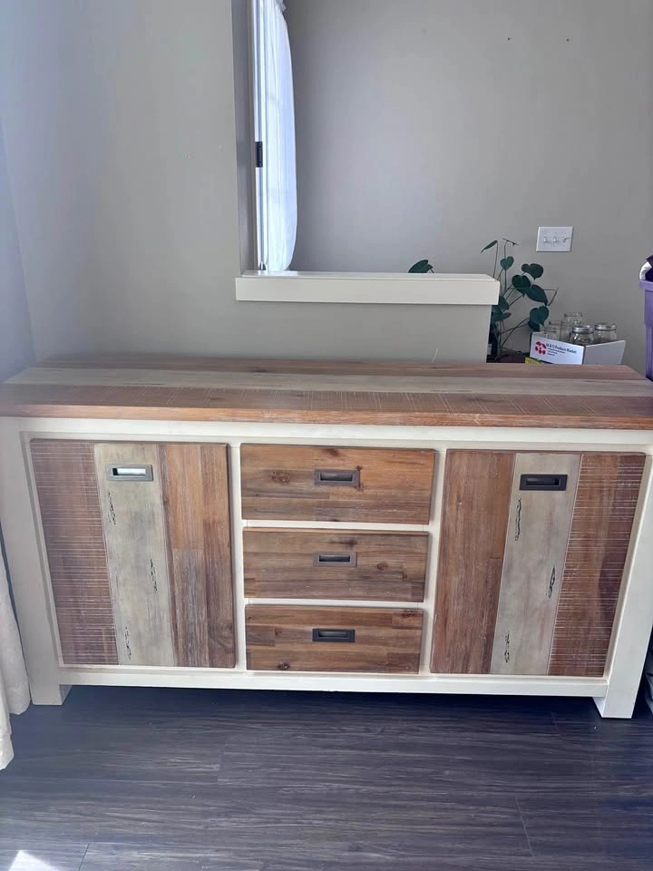 Solid Wood Buffet / Entertainment Unit