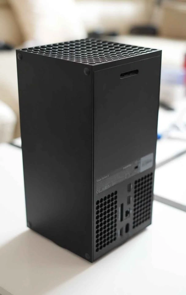 Xbox Series X 1TB with Controller - photo 3