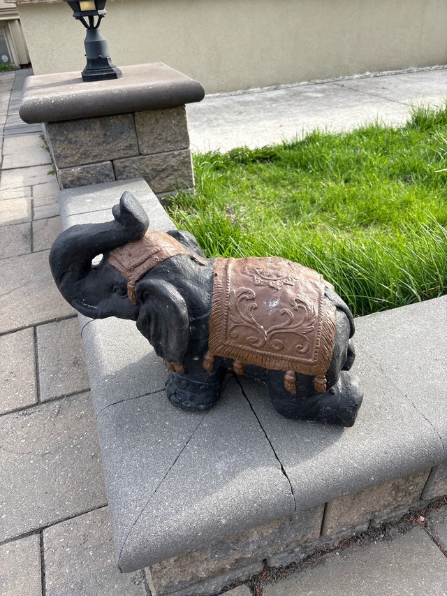 Elephant Statue - photo 3