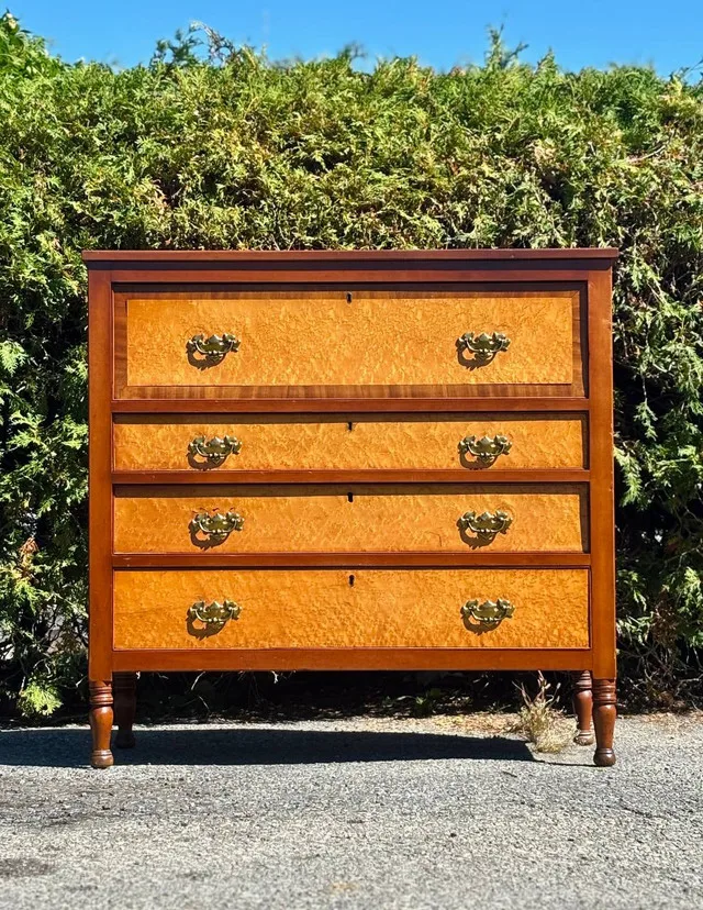 Antiqueww Solid wood 4-Drawer Dresser