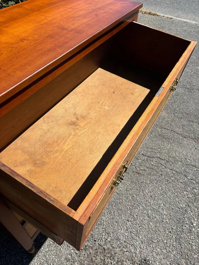 Antiqueww Solid wood 4-Drawer Dresser image indicator(6)