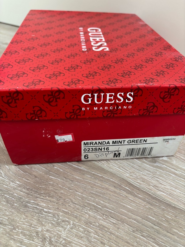 BNWT Green Guess High Heel Sandal - Size 6 - photo 5