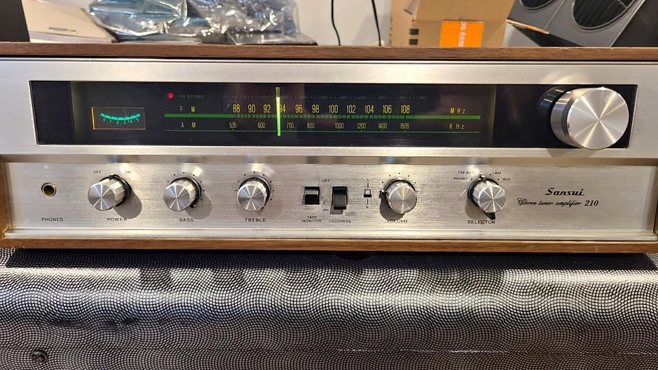 Sansui 210 Stereo Vintage Receiver