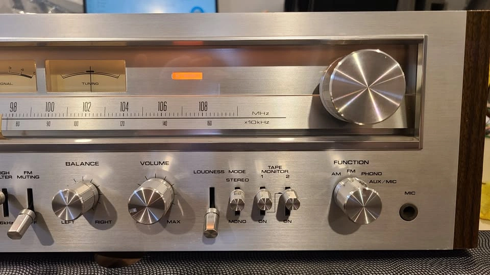 Pioneer SX-650 Vintage Stereo Receiver (1976) - photo 4
