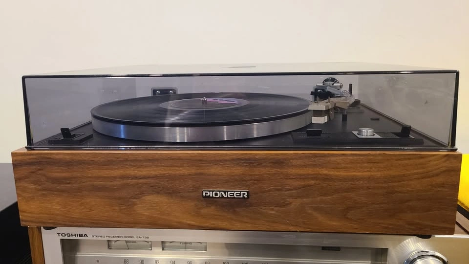 Pioneer PL-15D II Belt Drive Semi-Automatic Turntable - photo 3