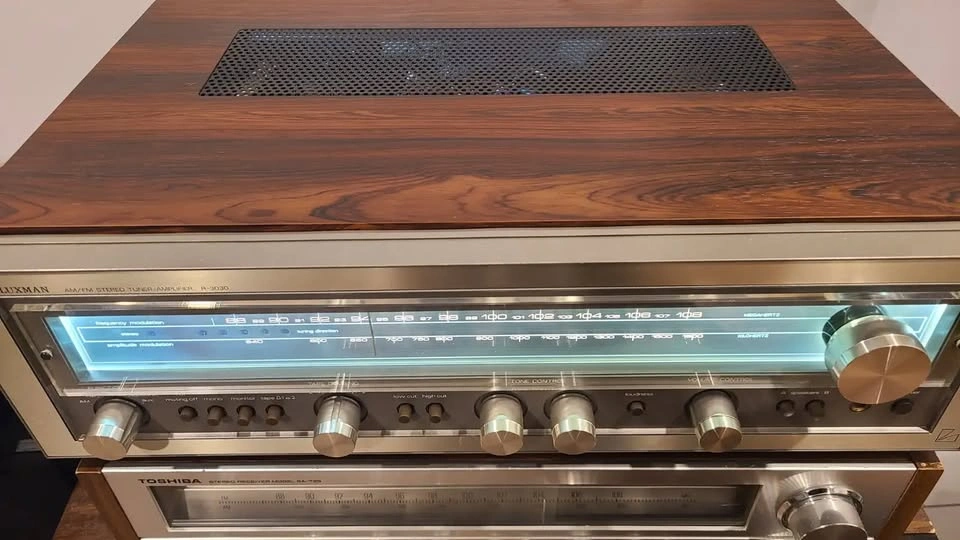 Luxman R-3030 Stereo Receiver - photo 3