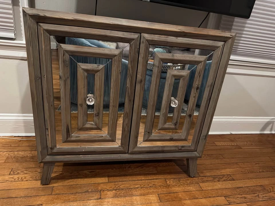 Modern Wood TV Stand / Media Console w/ Mirrored Doors - photo 2