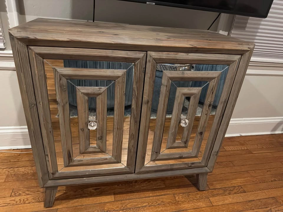 Modern Wood TV Stand / Media Console w/ Mirrored Doors - photo 3