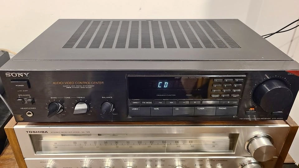 SONY Audio Video Control Center Receiver STR-AV220