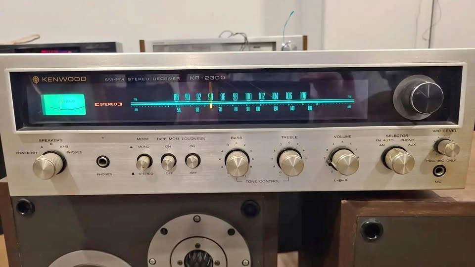 Kenwood AM/FM Stereo Receiver KR-2300