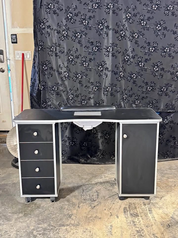 Nail Technician Table / Manicure Desk