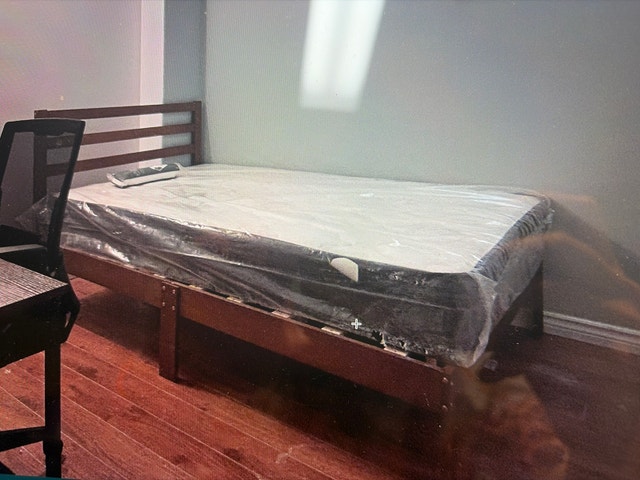 USED WOOD FULL SIZE bedframe