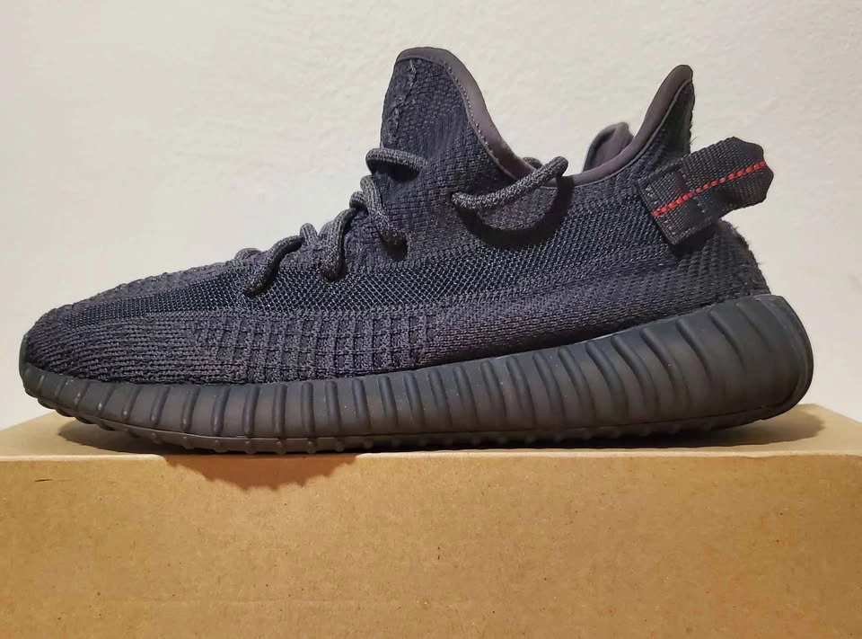 Yeezy 350 V2 'Black non-reflective' Size 8 Men - photo 2