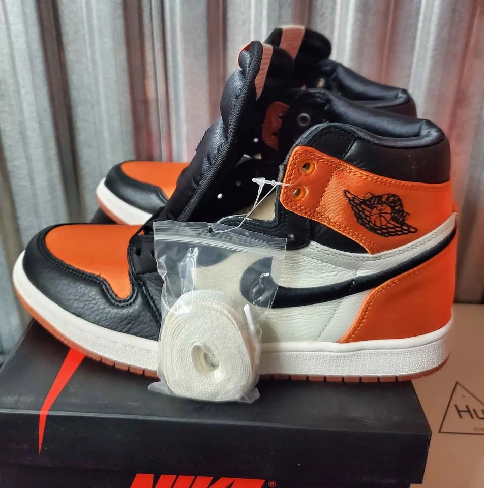 Women Air Jordan 1 Retro High OG 'Satin Shattered Backboard' siz - photo 4