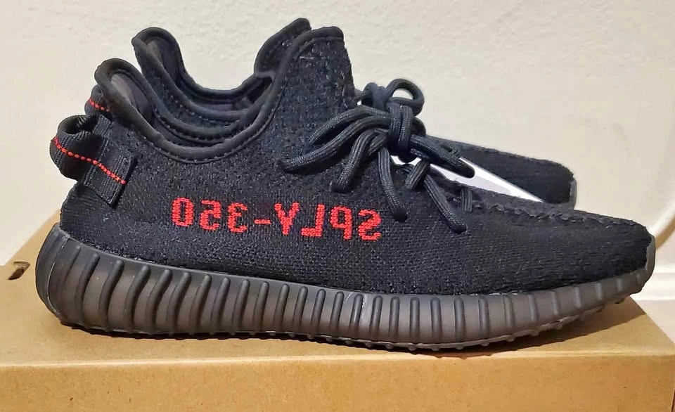 Yeezy Boost 350 V2 'Bred' size 8 men