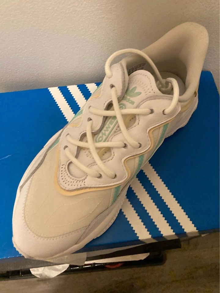 Adidas Ozweego Womens 7.5 - photo 2