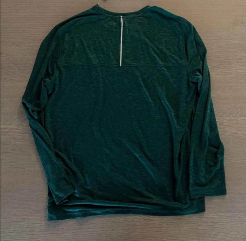 Under Armour Men's X-Large Fitted Green Long Sleeve. BNWT. $45 - photo 2
