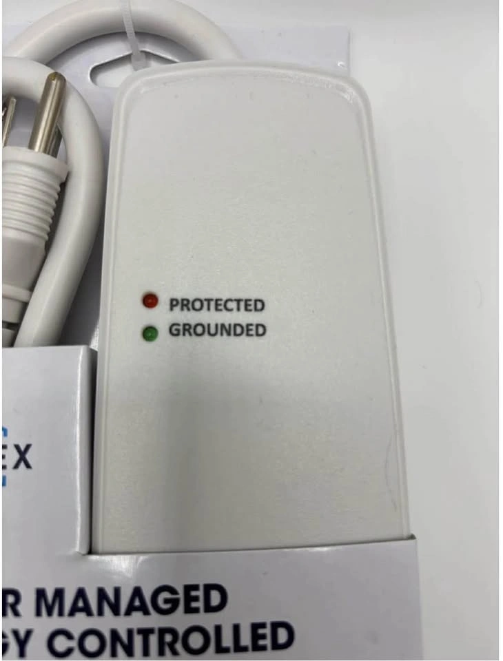(New) 7-Outlet Power Strip - photo 3