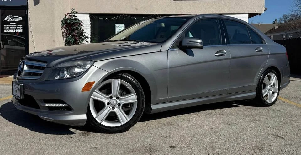 2011 Mercedes-Benz C300 4MATIC Luxury Sedan - photo 2